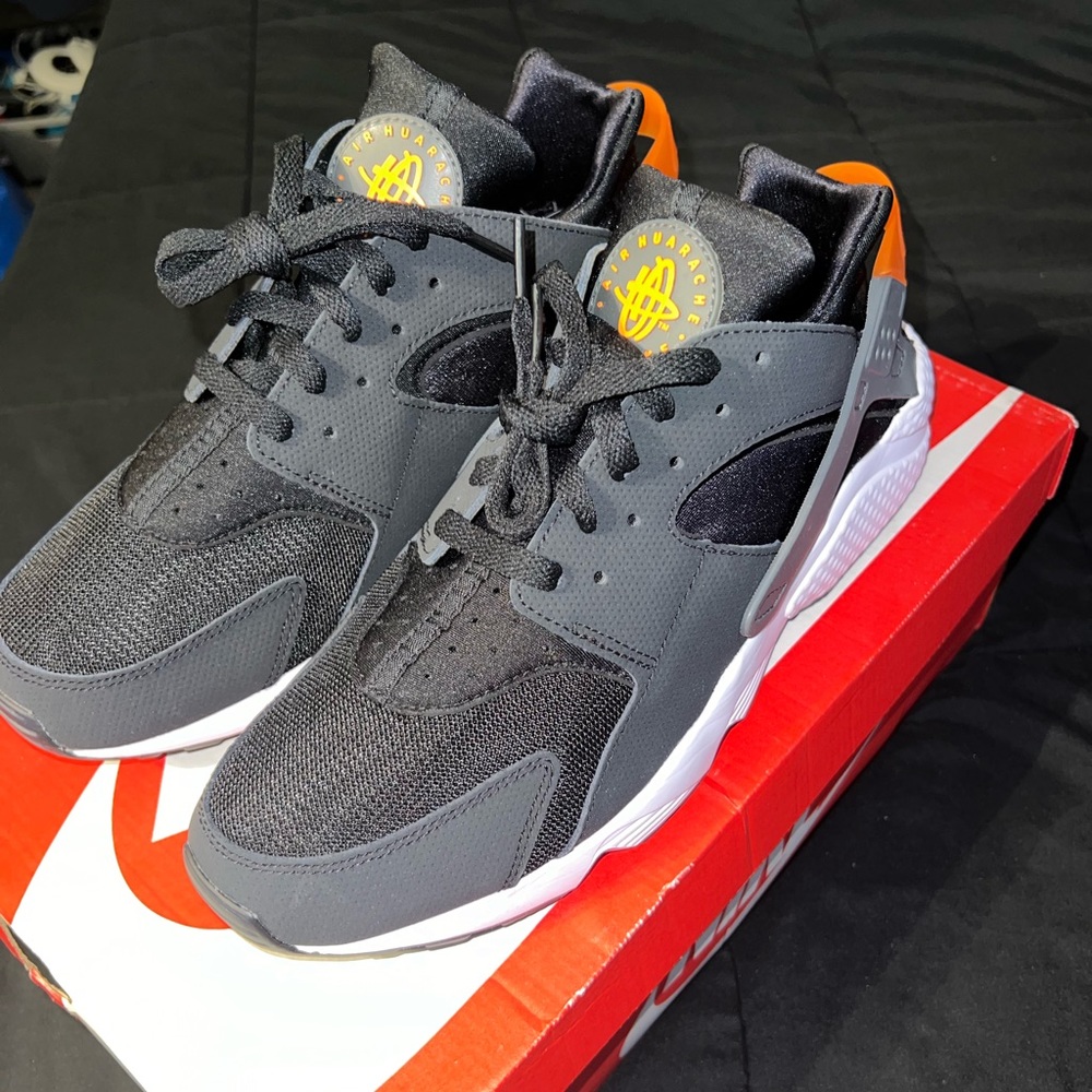 Men’s Nike Air Huarache’s
